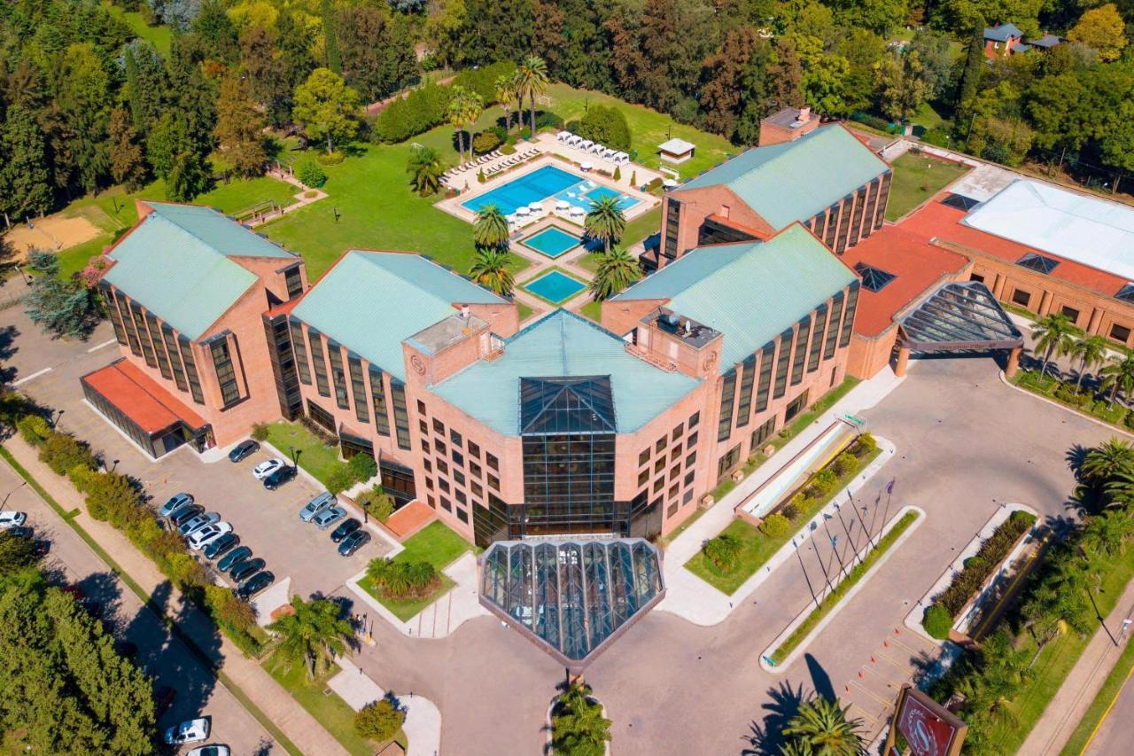 Sheraton Pilar Hotel & Convention Center Exterior photo